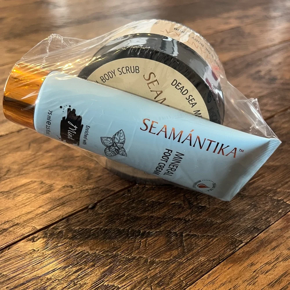 Bundle of Mineral Foot Cream and Salt & Oil Body Scrub - Picture 2 of 5